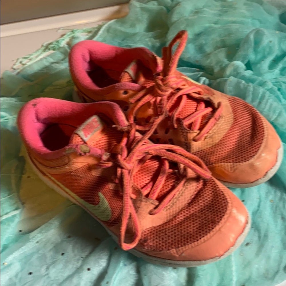 Girls Nike Shoe